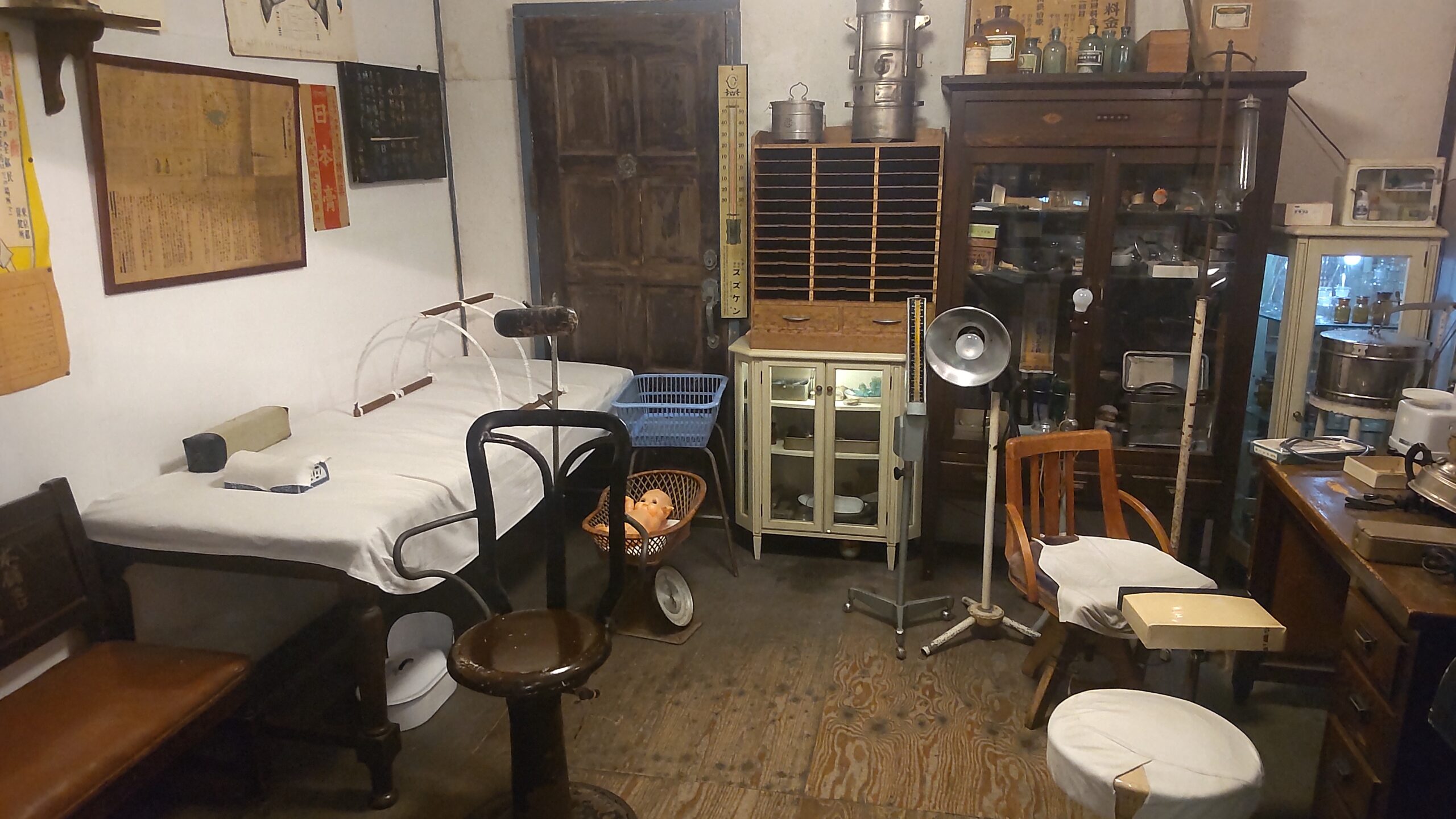 昭和時代の診療所を再現した展示室